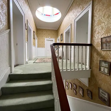 Glenmore House