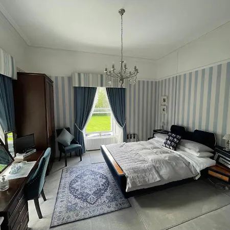Glenmore House 5* מולינגאר